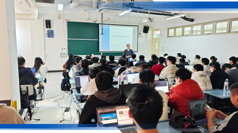 安川讲座“登陆”上大！为研一学子打通理论到产业的进阶通道(图2)